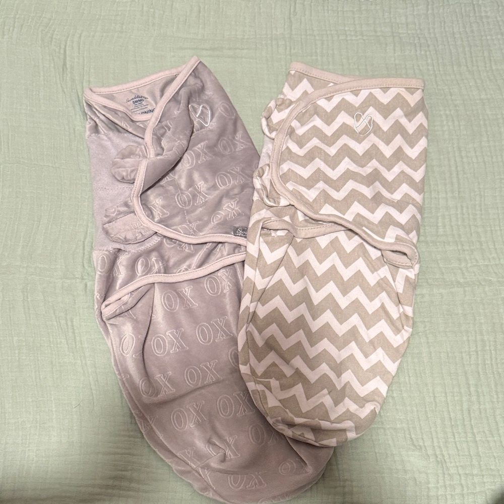 Chevron and XO Baby Swaddle Set